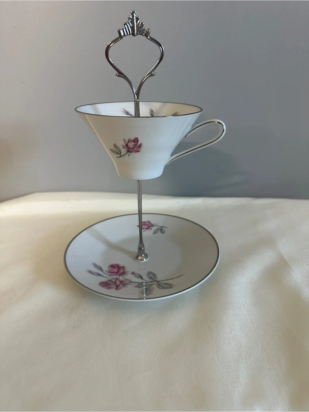 Vintage Tea Cup Jewelry/Trinket Stand
